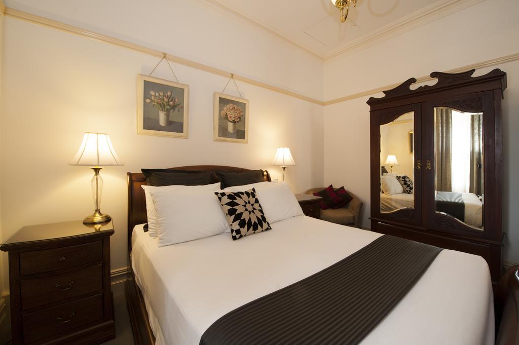 Cobb & Co Court Boutique Hotel Mudgee Δωμάτιο φωτογραφία